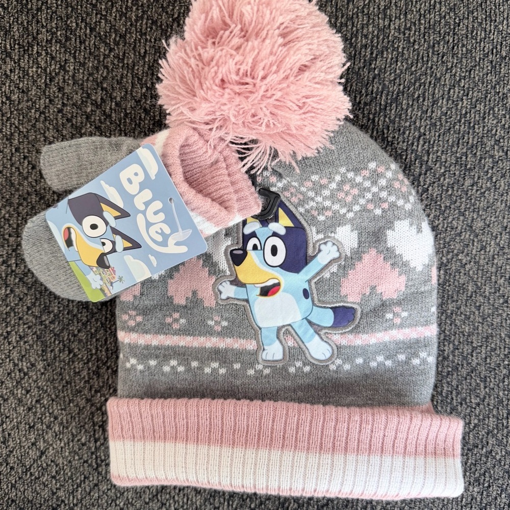 Bluey Gray & Pink Beanie with matching mittens- NWT